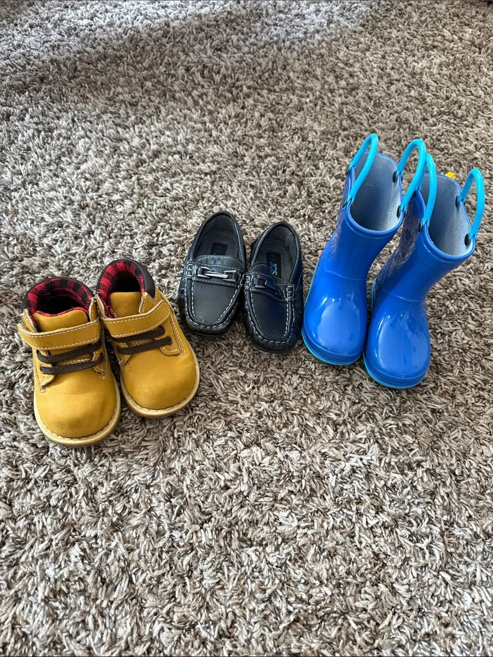 Size 4 shoe bundle boy